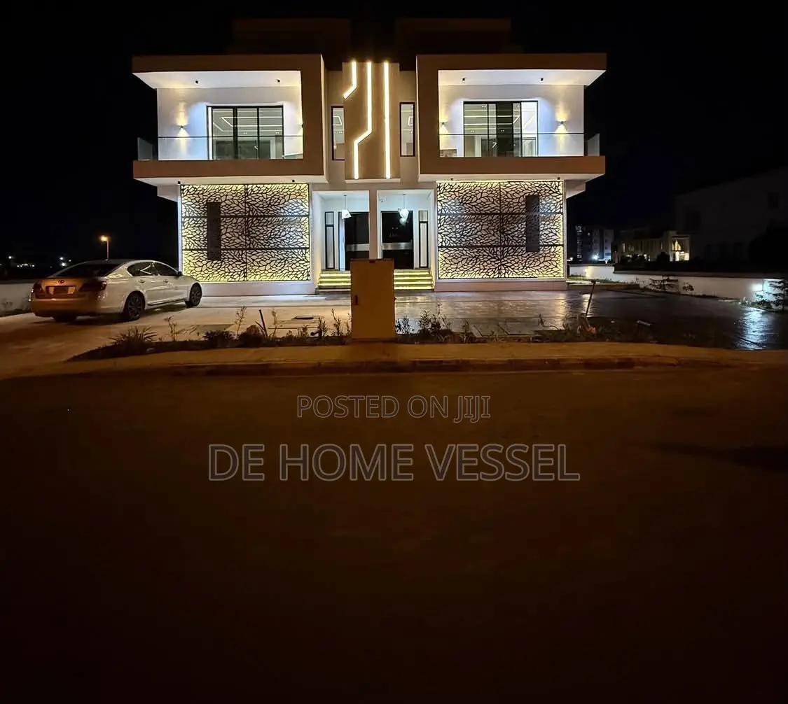 5bdrm Duplex in Cowrie Creek, Ikate for sale