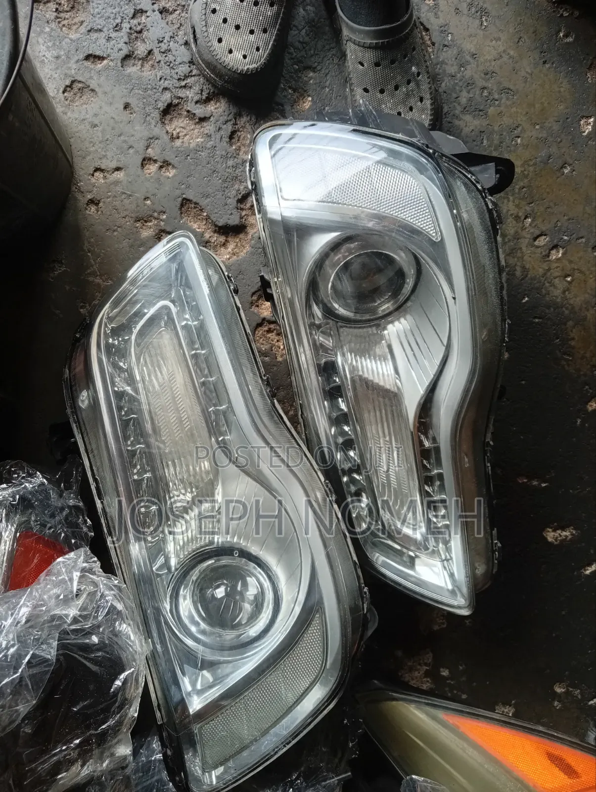 2014 Chrysler 300c Headlight