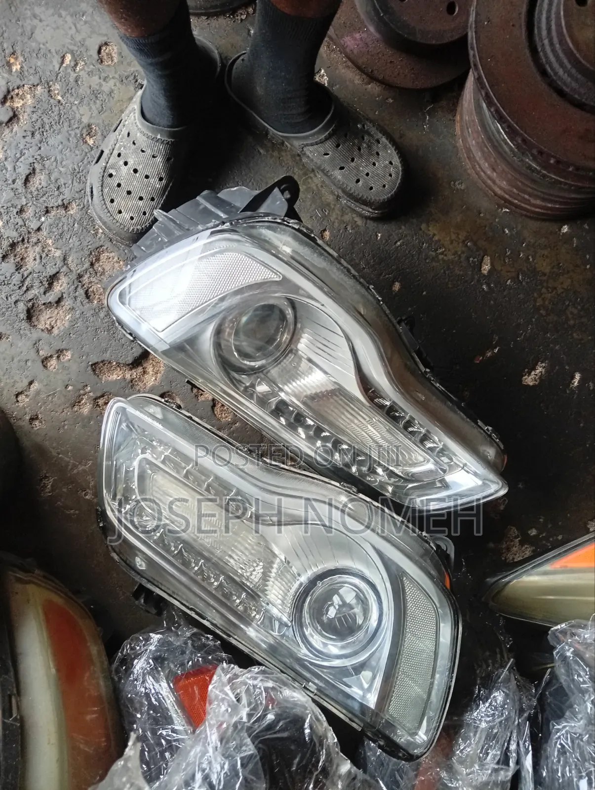 2014 Chrysler 300c Headlight