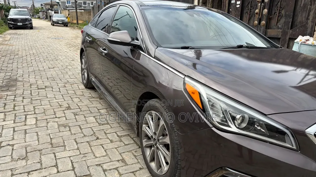 Hyundai Sonata Limited Sedan FWD (2.4L 4cyl 6A) 2016 Brown
