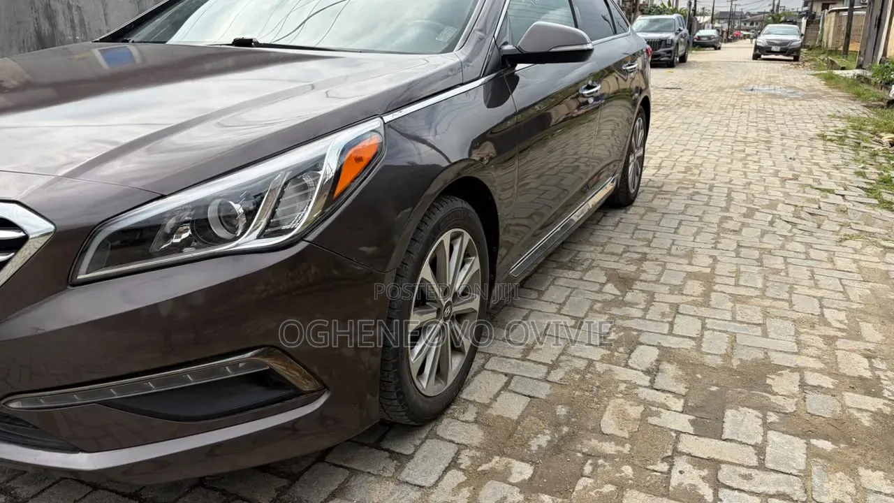 Hyundai Sonata Limited Sedan FWD (2.4L 4cyl 6A) 2016 Brown