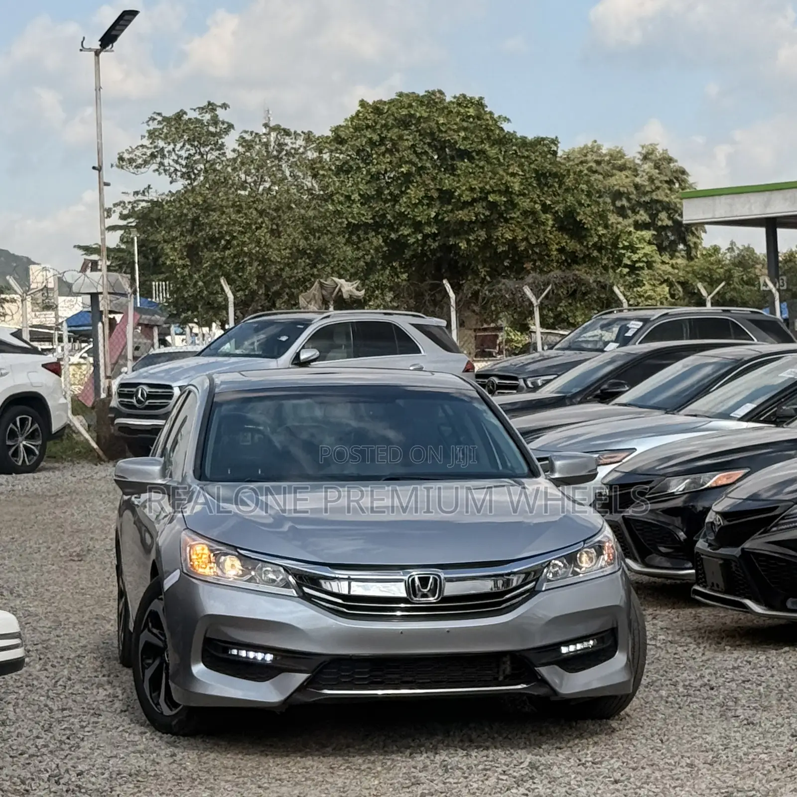 Honda Accord EX-L V6 4dr Sedan FWD (3.5L 6cyl 6A) 2017 Silver