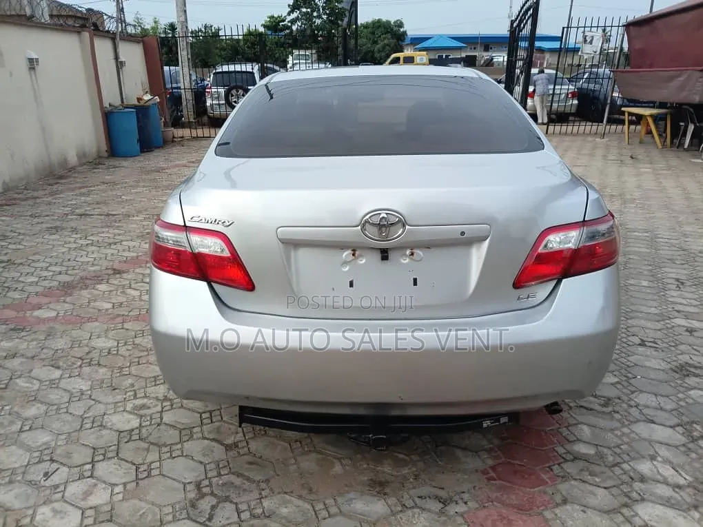 Toyota Camry LE 4dr Sedan (2.4L 4cyl 5A) 2008 Silver