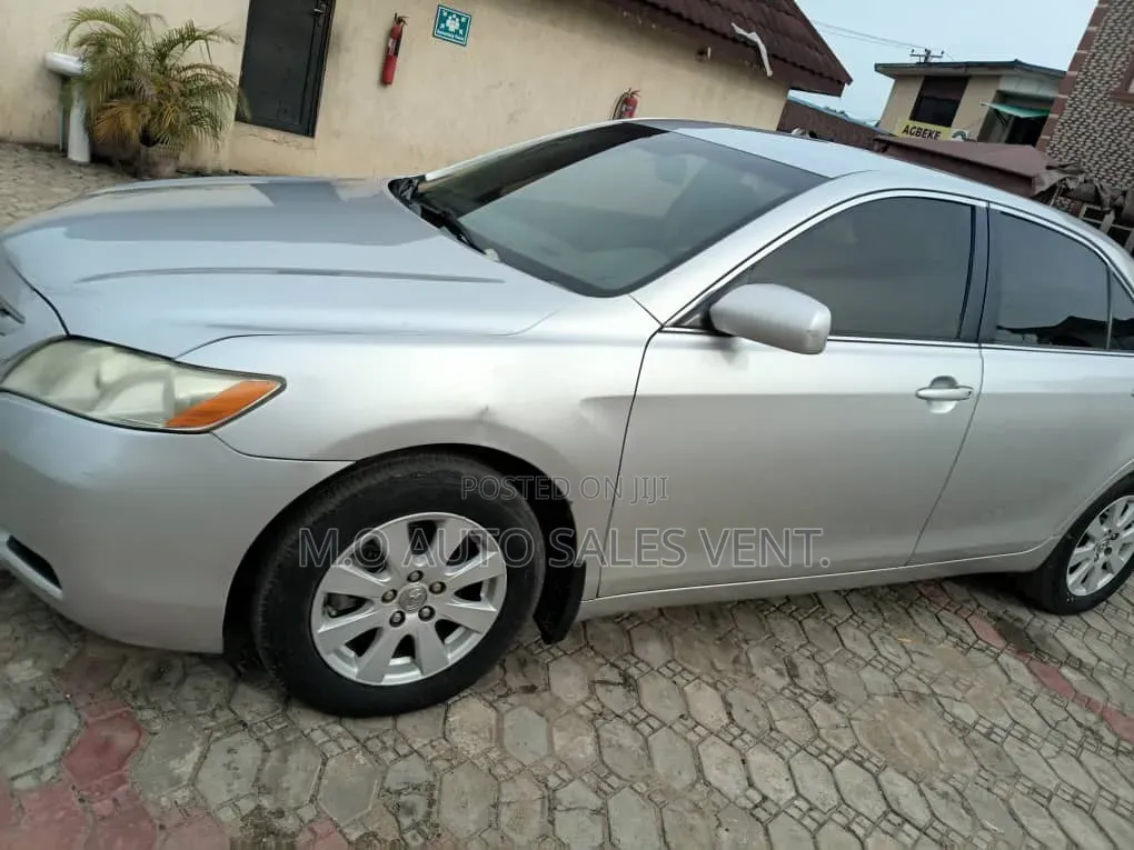 Toyota Camry LE 4dr Sedan (2.4L 4cyl 5A) 2008 Silver