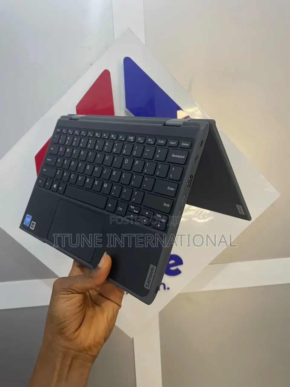 Laptop Lenovo 300e 4GB Intel Celeron SSD 128GB
