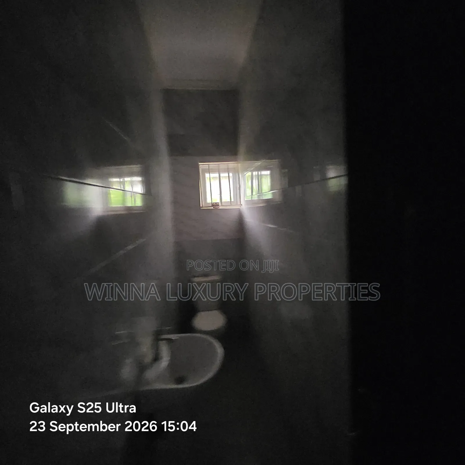 5bdrm Bungalow in Von Garden Estate, Lugbe District for sale