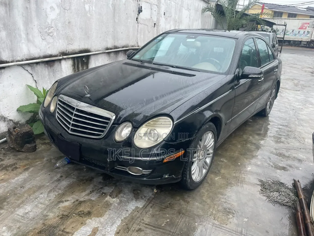 Mercedes-Benz E300 2007 Black
