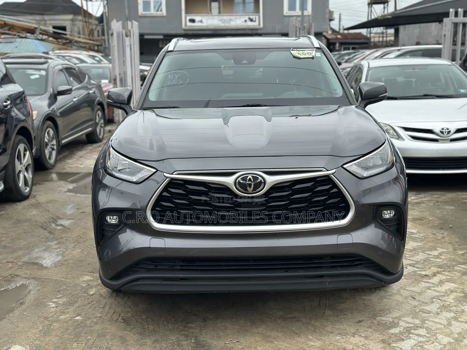 Toyota Highlander XLE 2021 Gray