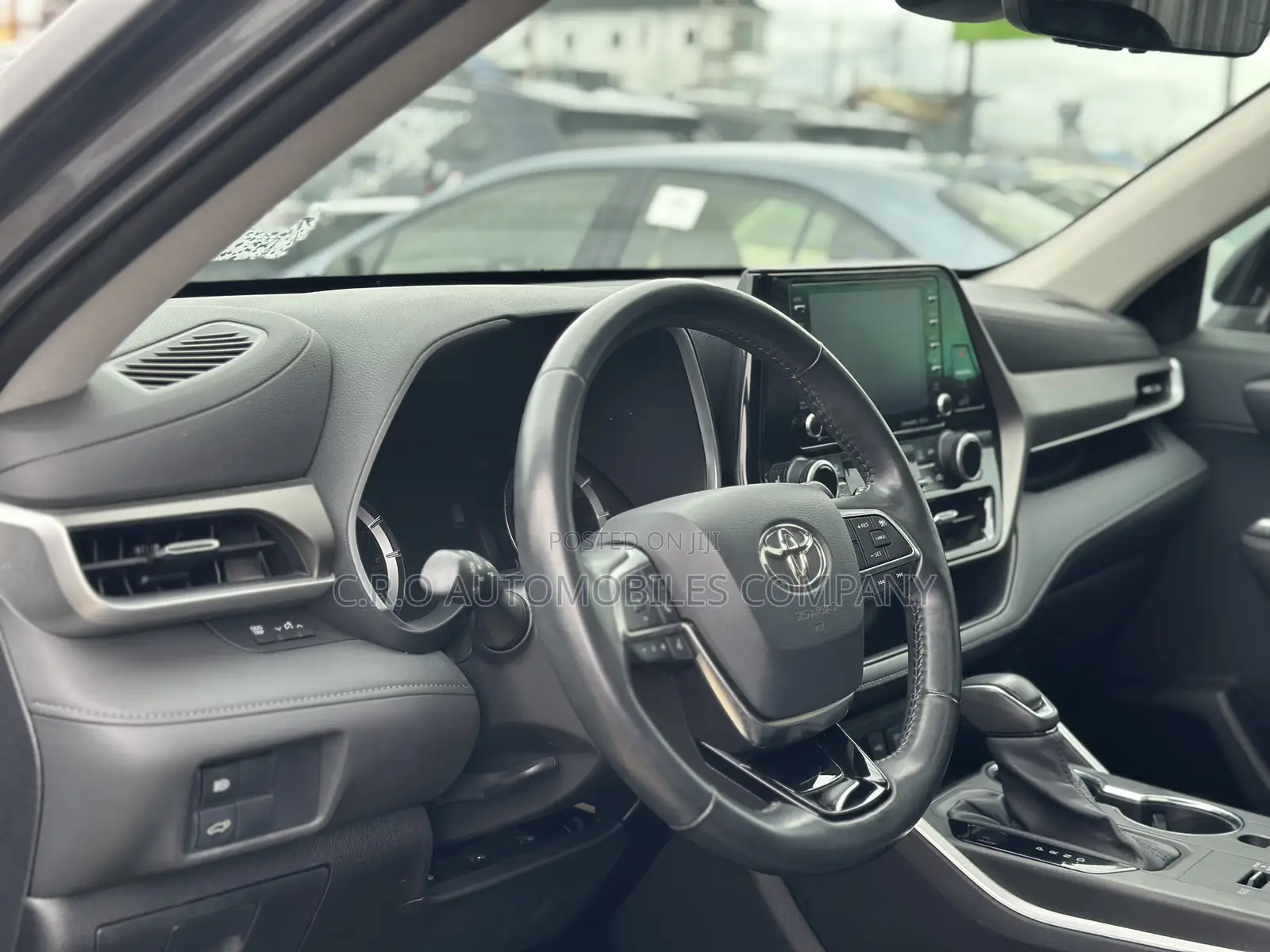 Toyota Highlander XLE 2021 Gray