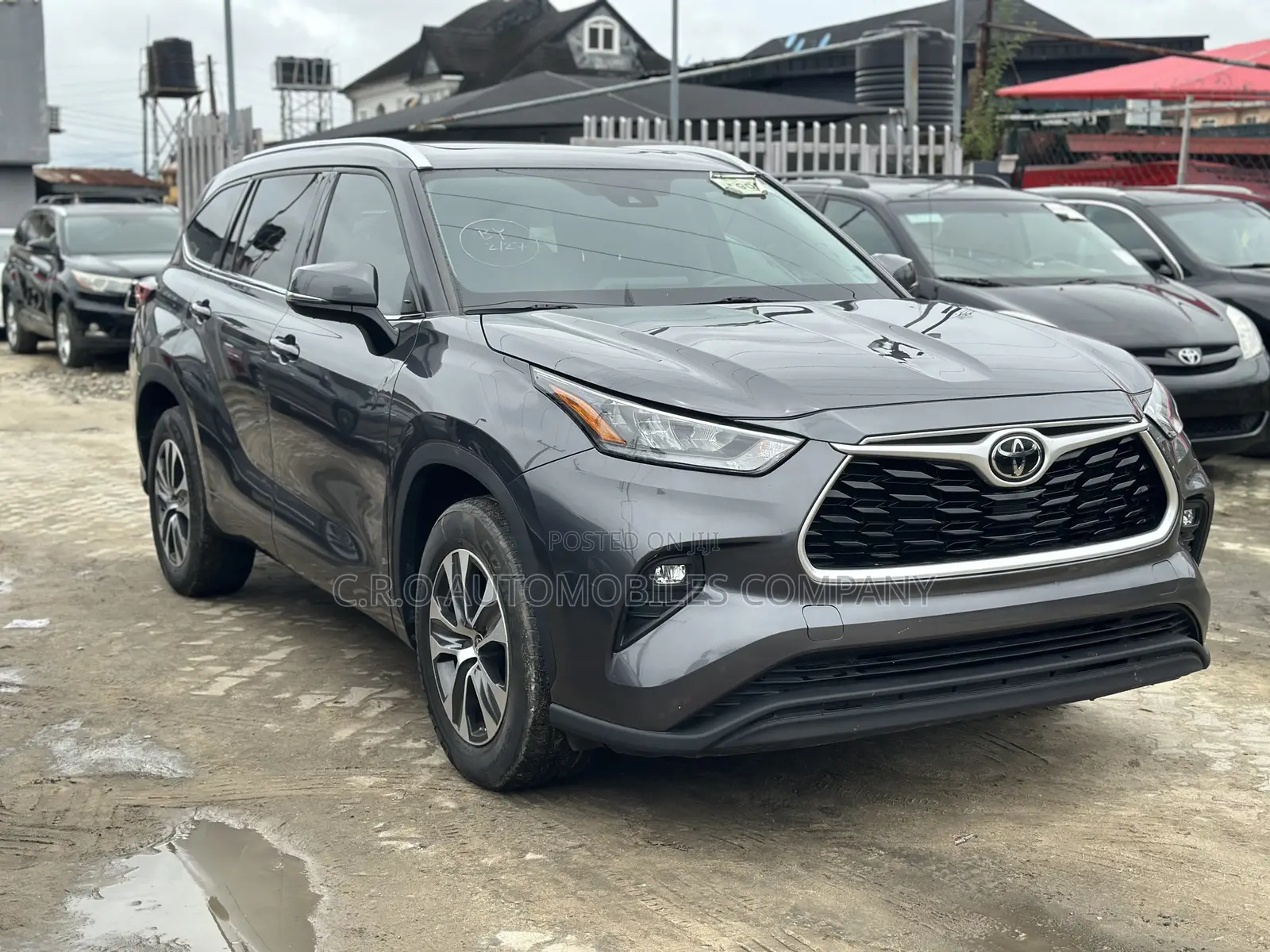 Toyota Highlander XLE 2021 Gray