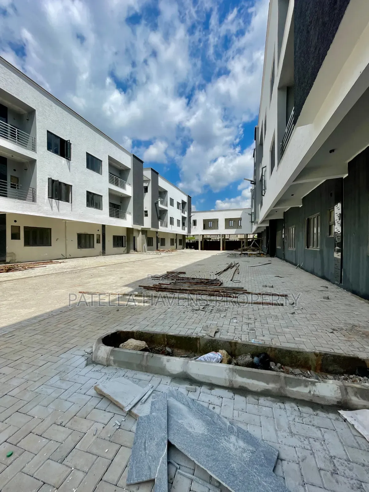 2bdrm Block of Flats in Katampe (Main) for sale