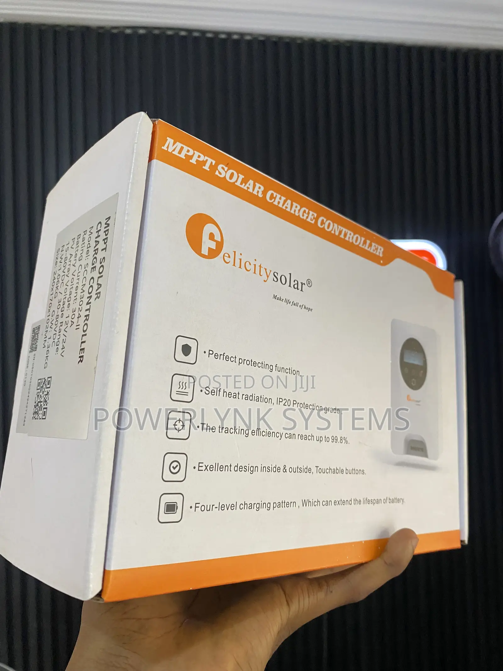 MPPT Charge Controller 30Amps