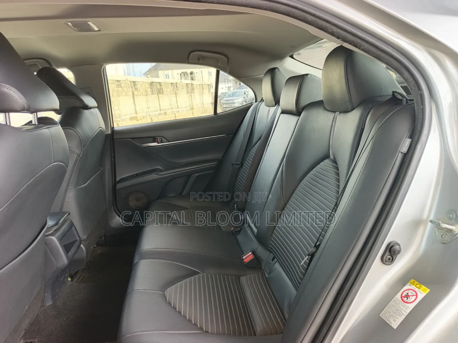 Toyota Camry SE FWD (2.5L 4cyl 8AM) 2018 Silver