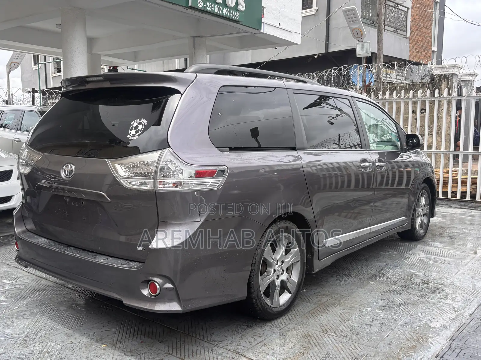 Toyota Sienna SE FWD 8-Passenger 2013 Gray
