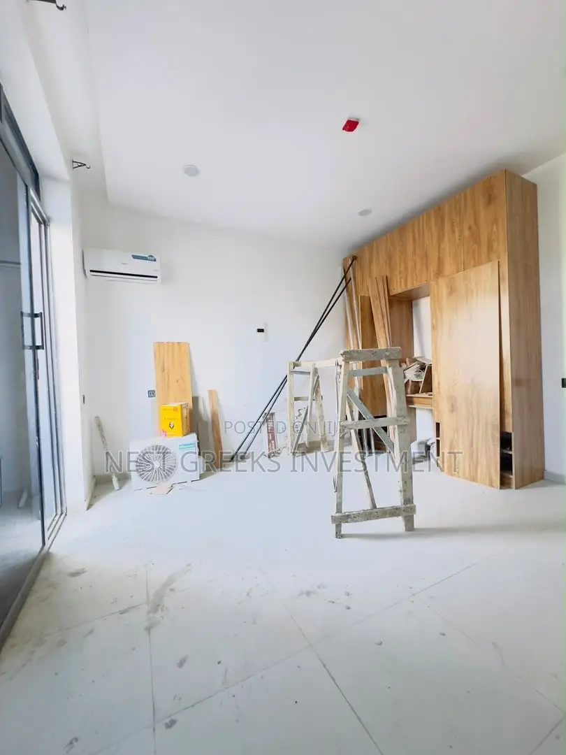 3bdrm Apartment in Ikeja GRA for sale