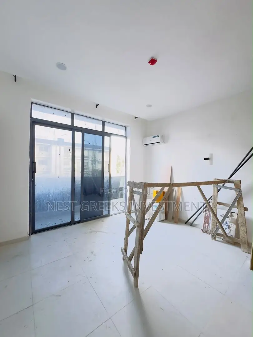 3bdrm Apartment in Ikeja GRA for sale