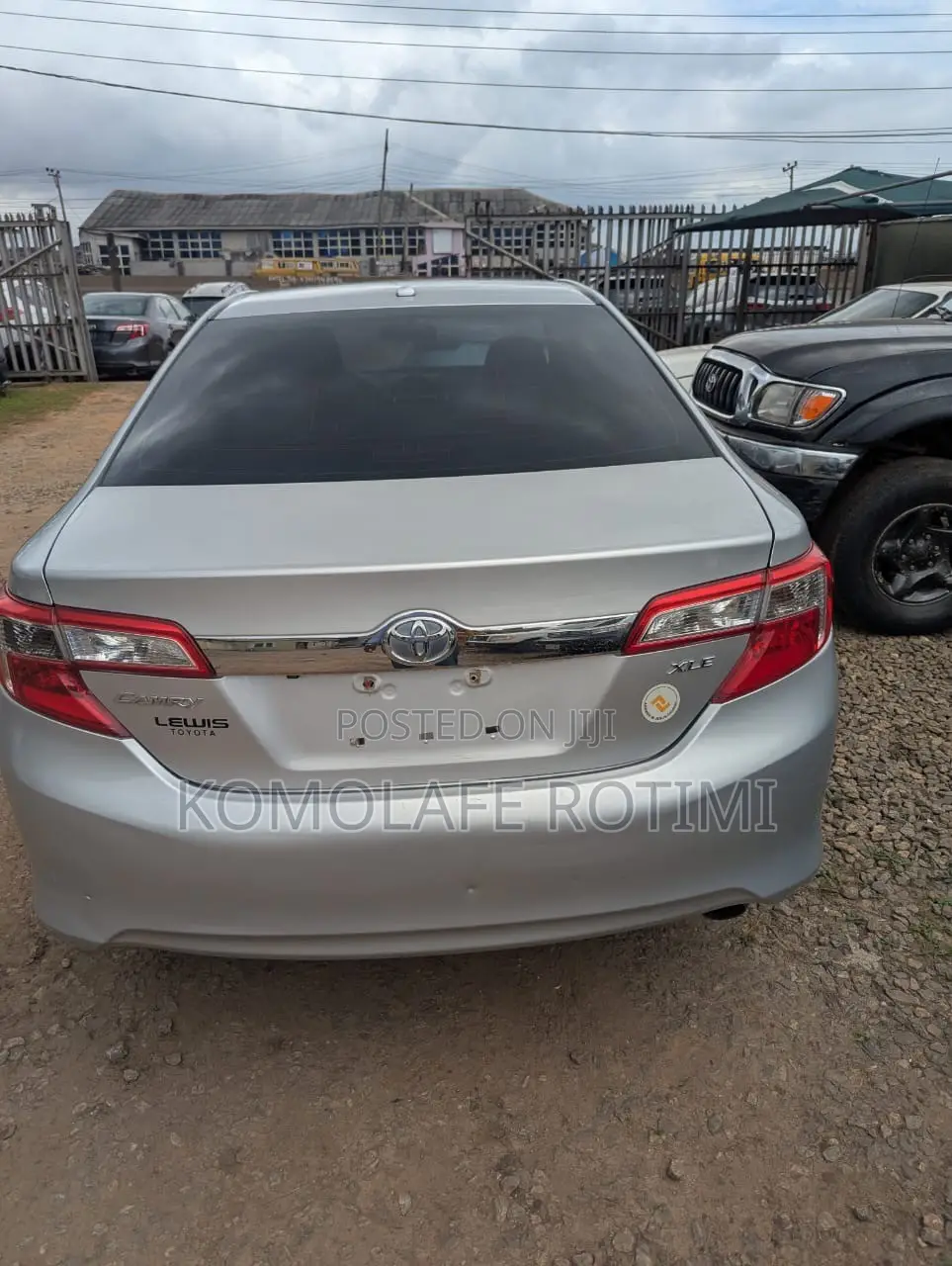 Toyota Camry XLE 4dr Sedan (2.5L 4cyl 6A) 2014 Silver