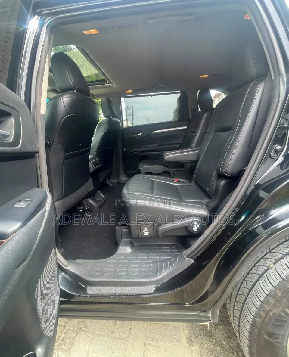 Toyota Highlander XLE V6 4x4 (3.5L 6cyl 6A) 2016 Black