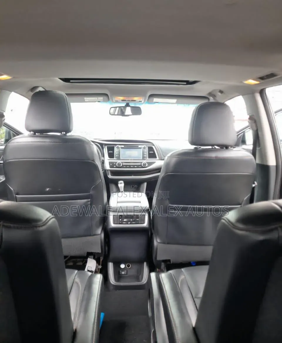 Toyota Highlander XLE V6 4x4 (3.5L 6cyl 6A) 2016 Black