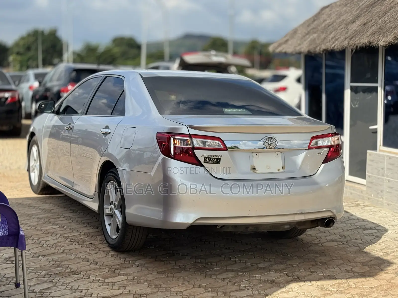 Toyota Camry SE 4dr Sedan (2.5L 4cyl 6A) 2013 Silver