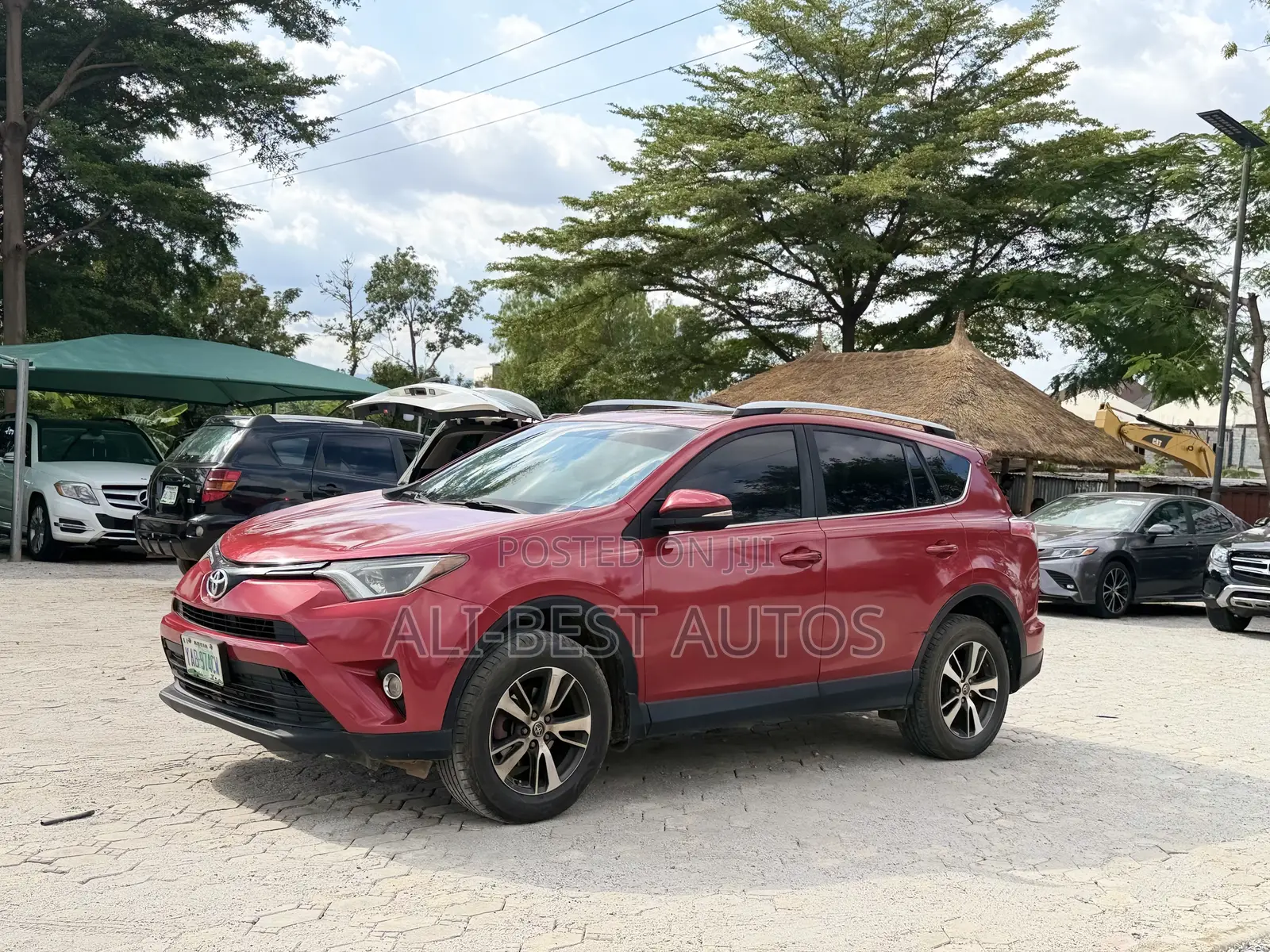 Toyota RAV4 XLE AWD (2.5L 4cyl 6A) 2016 Red