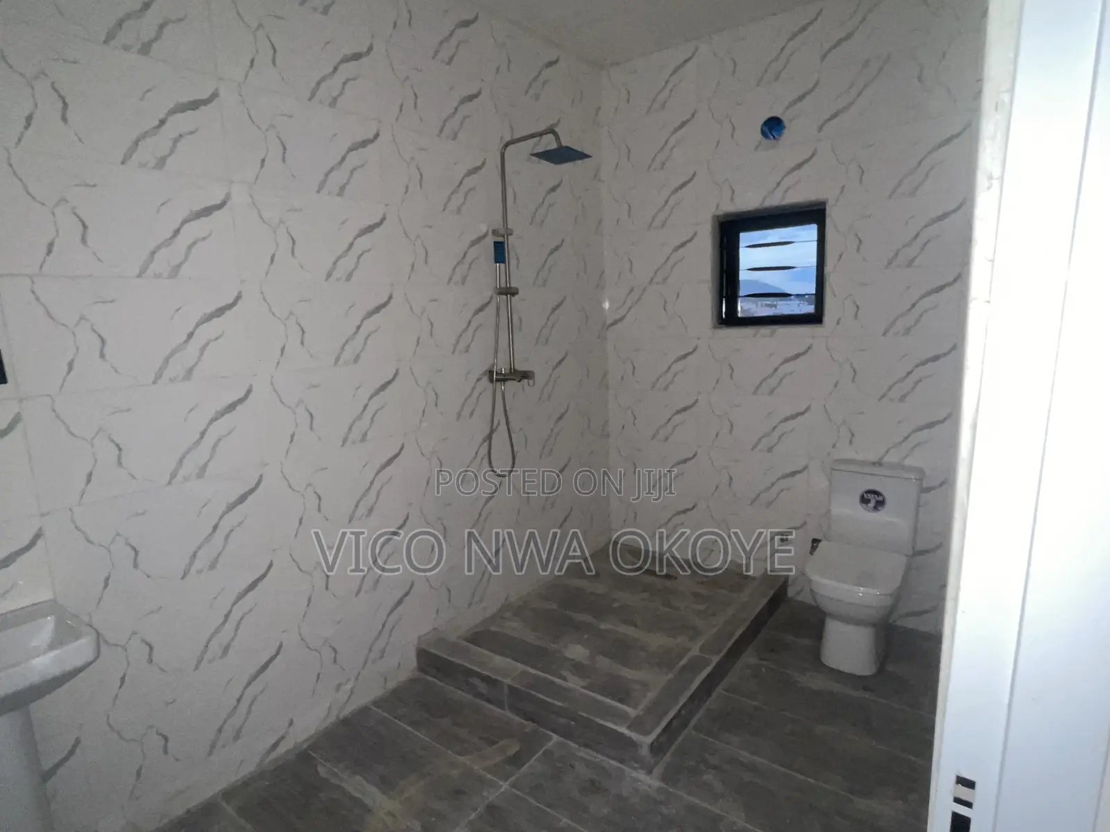2bdrm Penthouse in Seman Estate, Lugbe District for rent