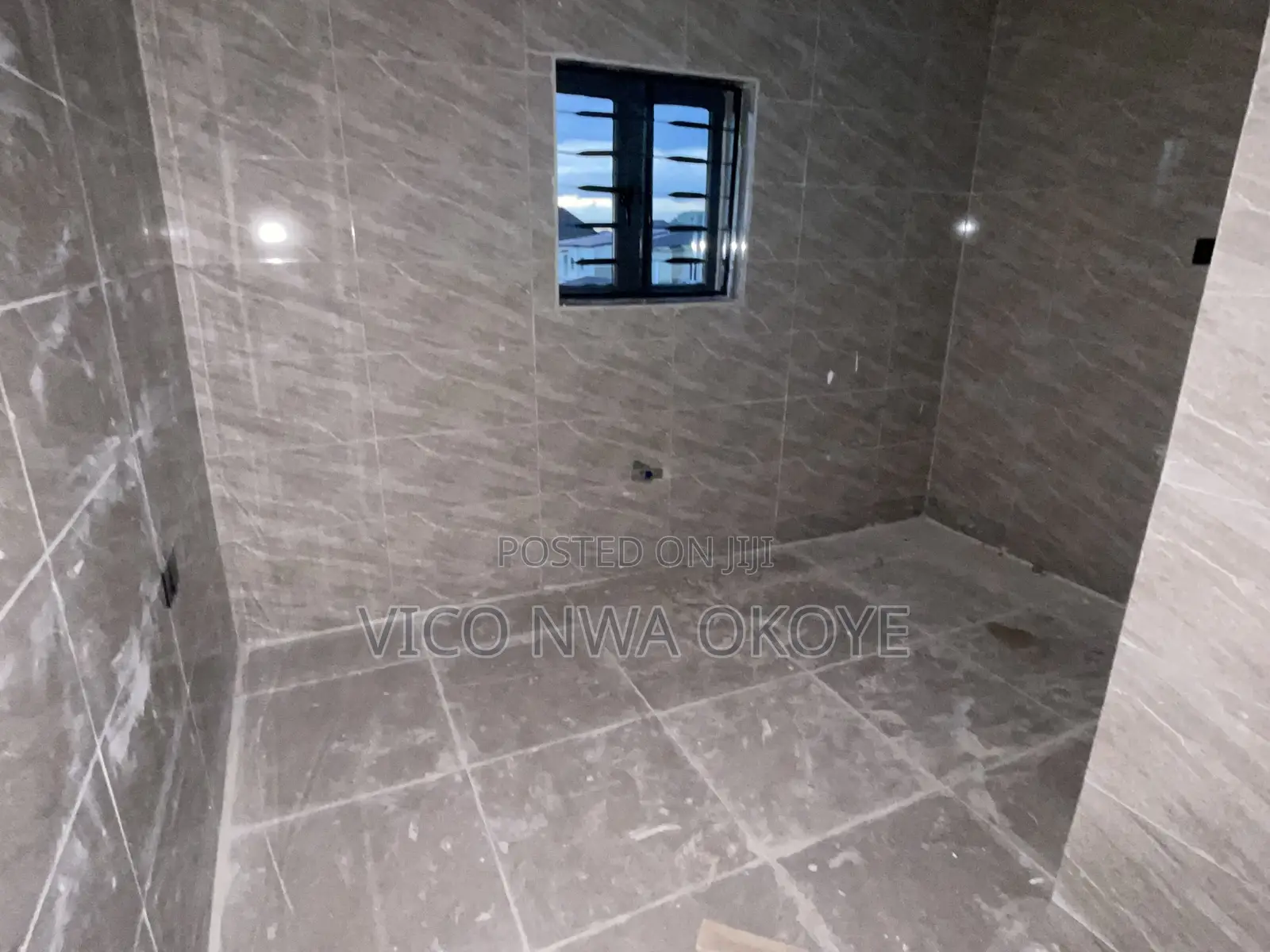 2bdrm Penthouse in Seman Estate, Lugbe District for rent
