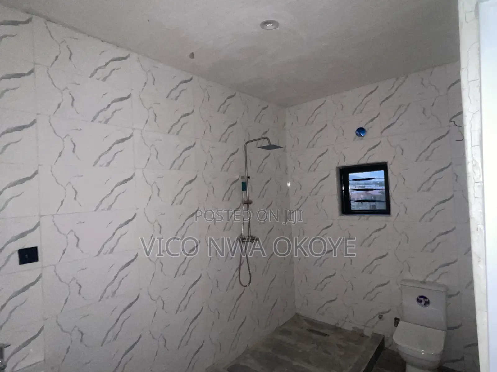 2bdrm Penthouse in Seman Estate, Lugbe District for rent