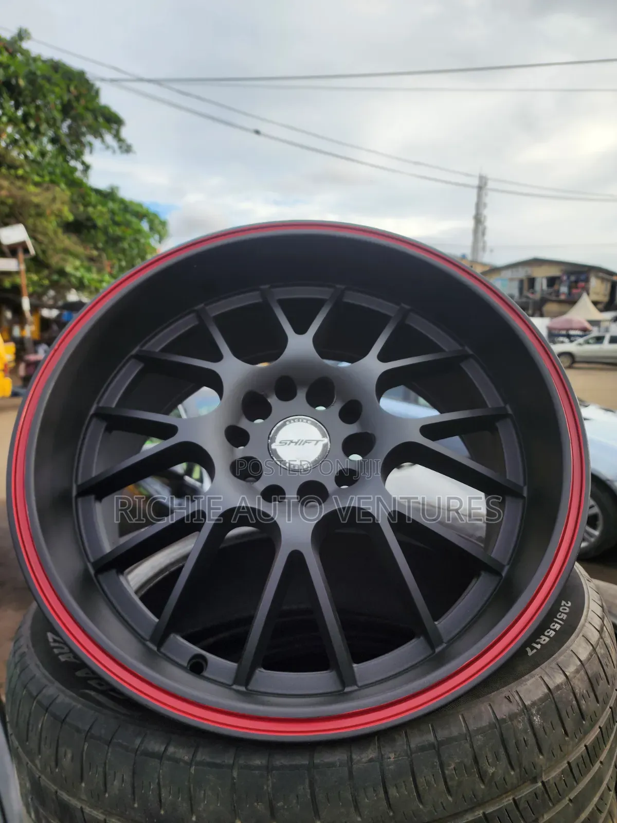 Sports 18-Inch Rim.