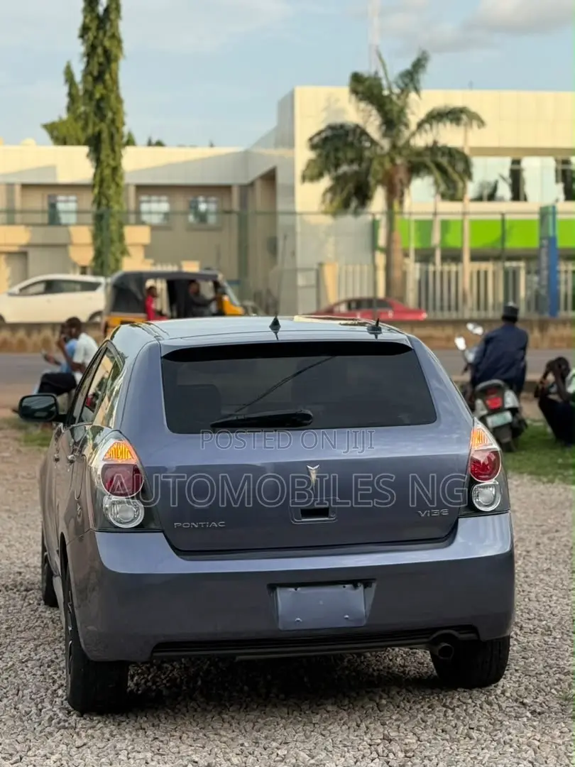 Pontiac Vibe 2010 Purple