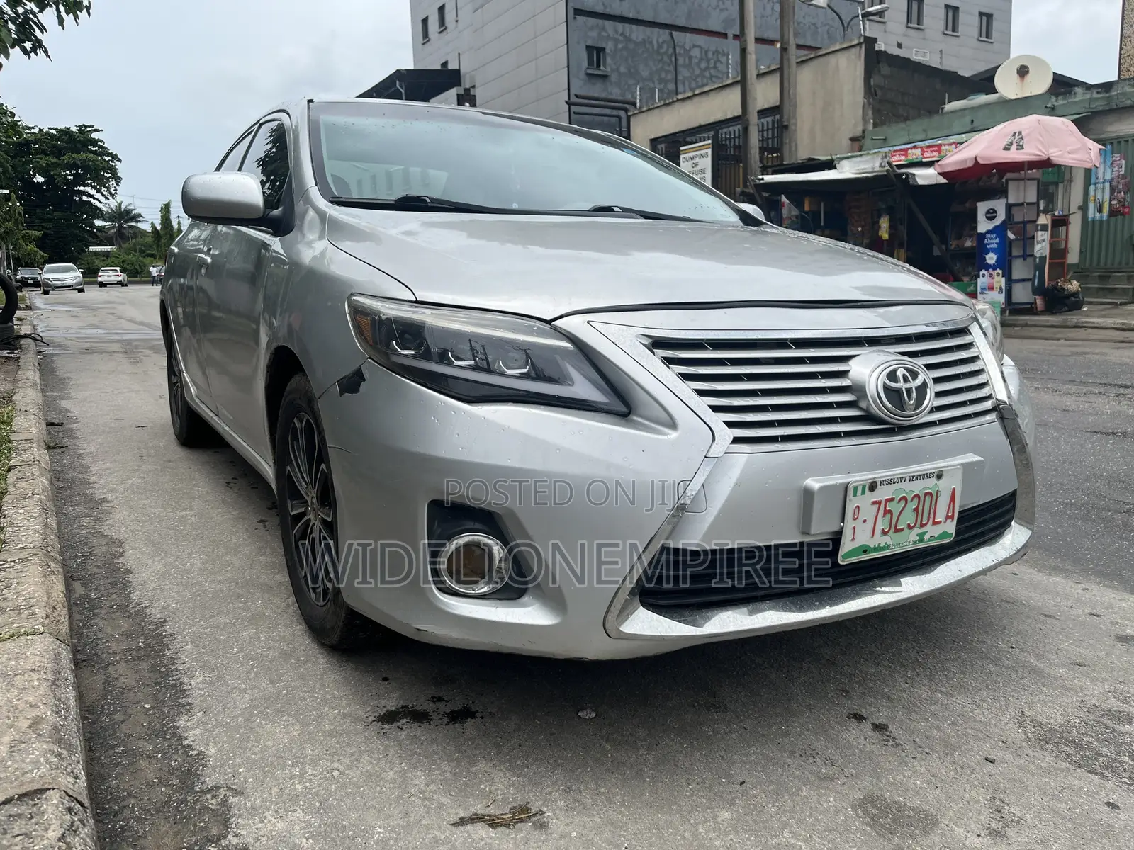 Toyota Corolla LE 4dr Sedan (1.8L 4 cyl 4A) 2009 Silver