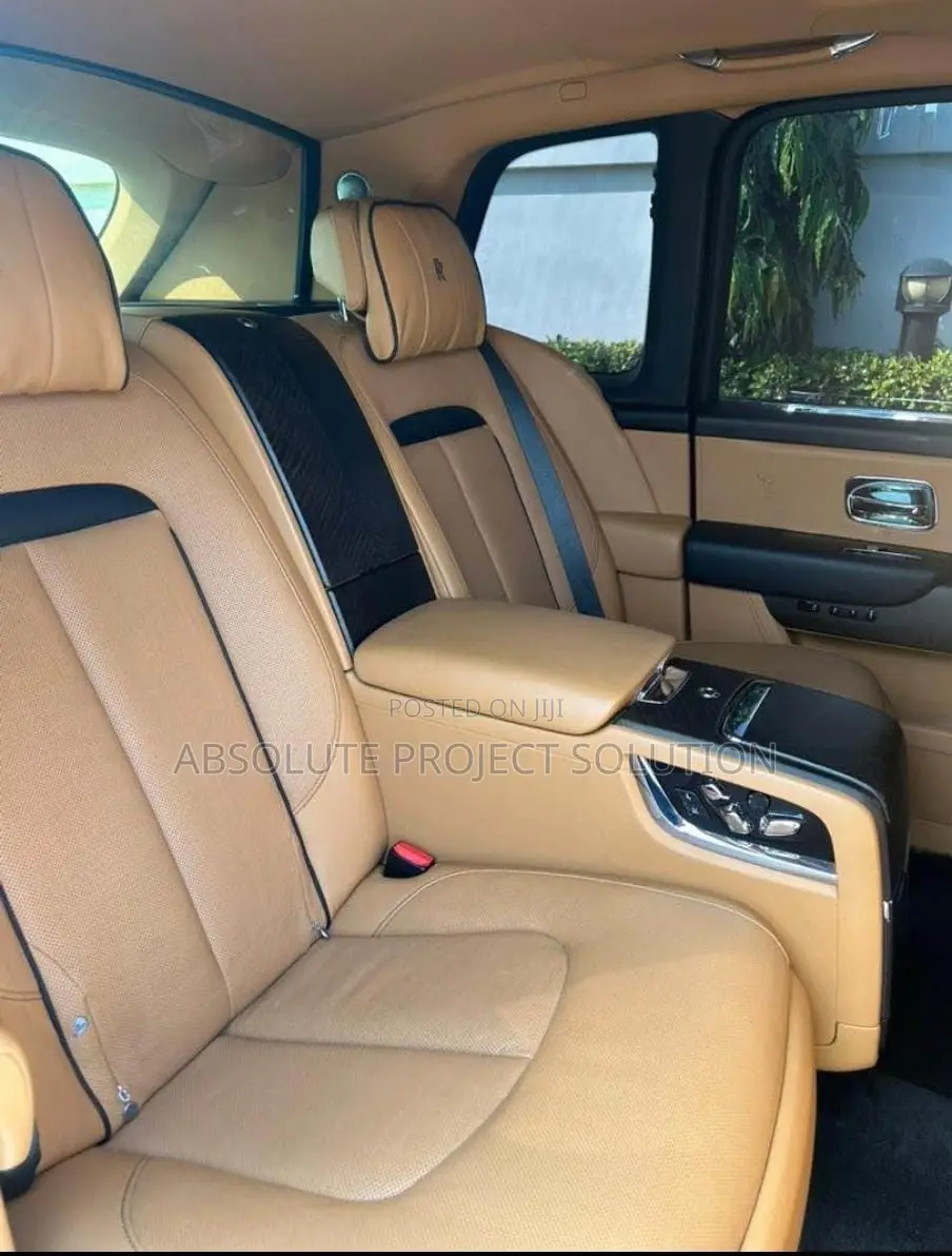 Rolls-Royce Cullinan Base 2020 Black