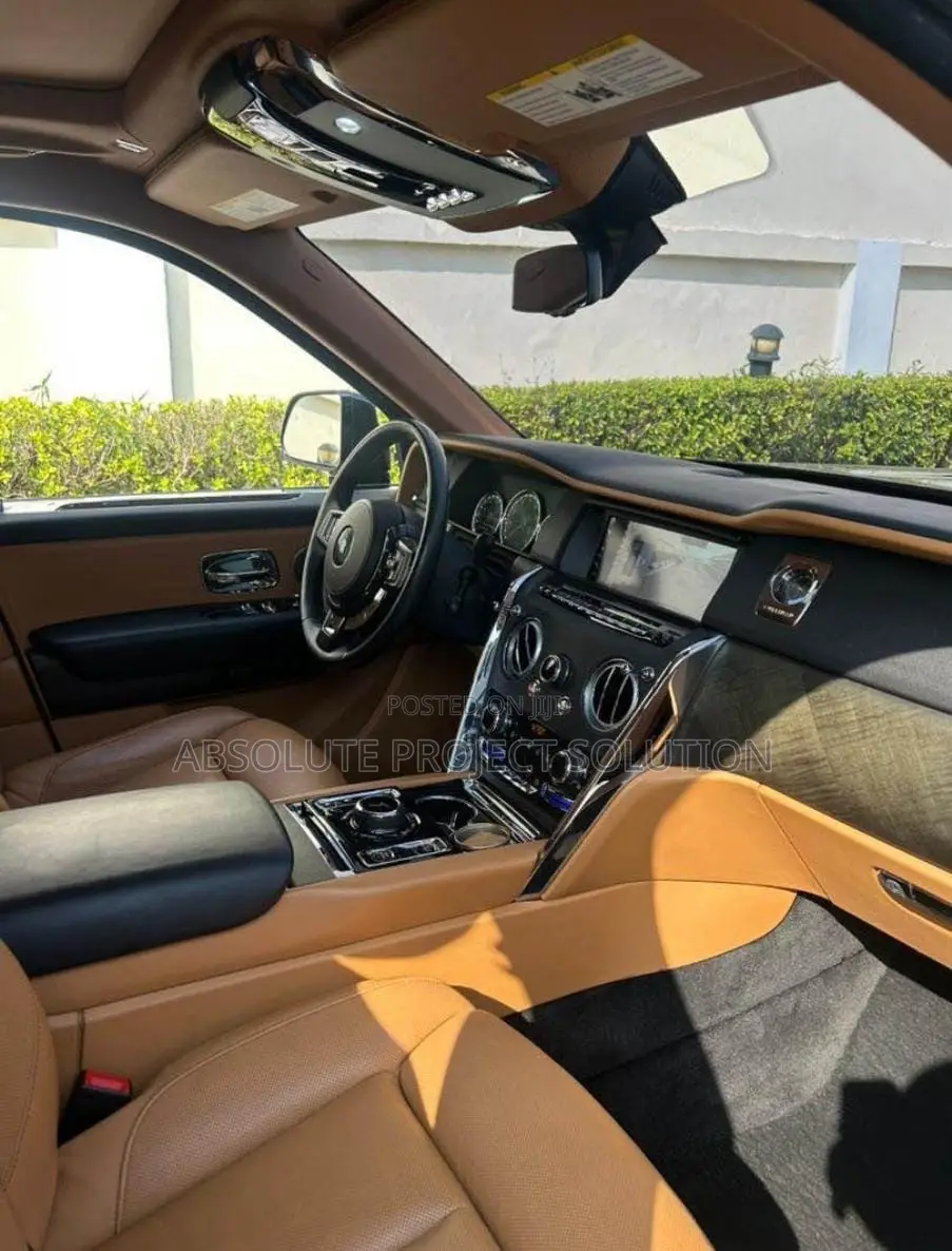 Rolls-Royce Cullinan Base 2020 Black