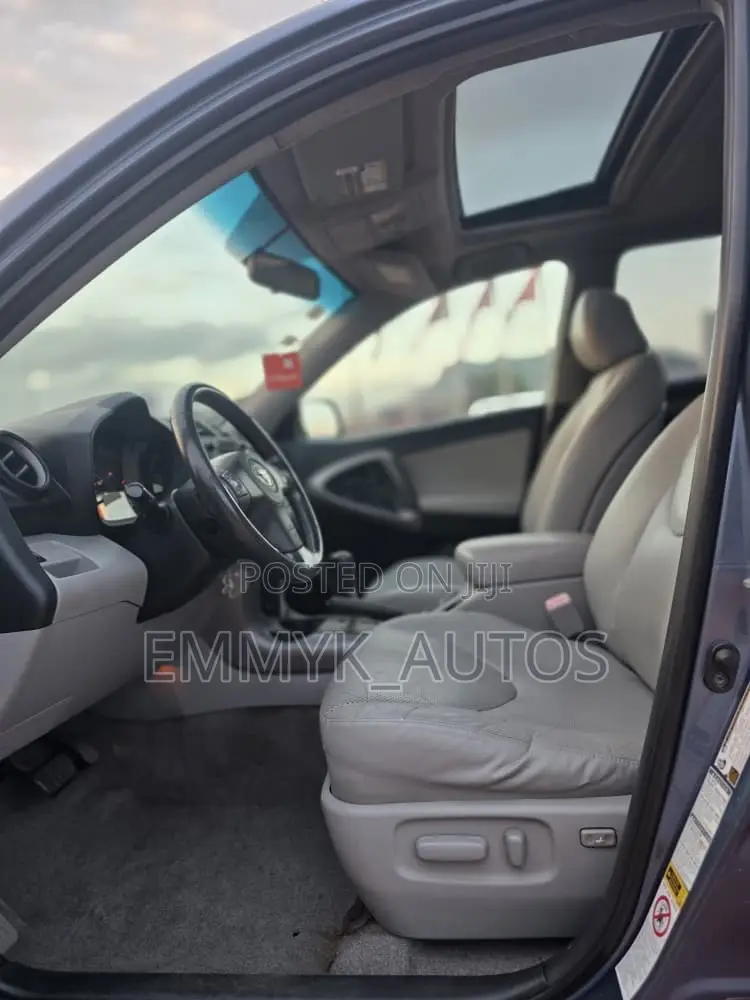 Toyota RAV4 2.0 VVT-i 2008 Blue