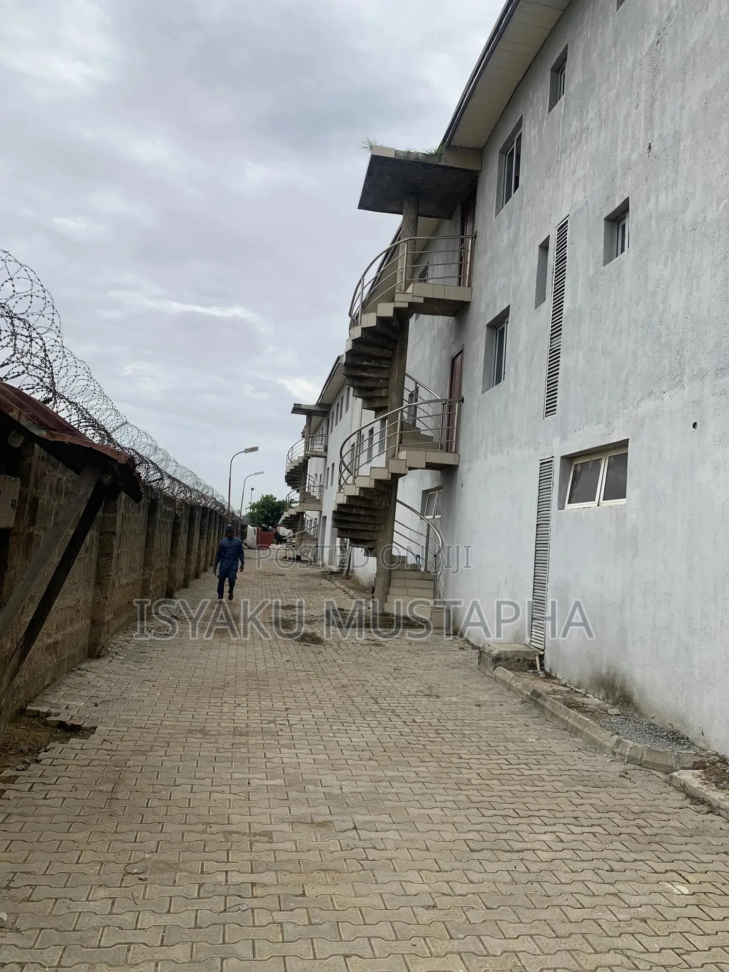 SUPER DISTRESS Office Complex for Sale