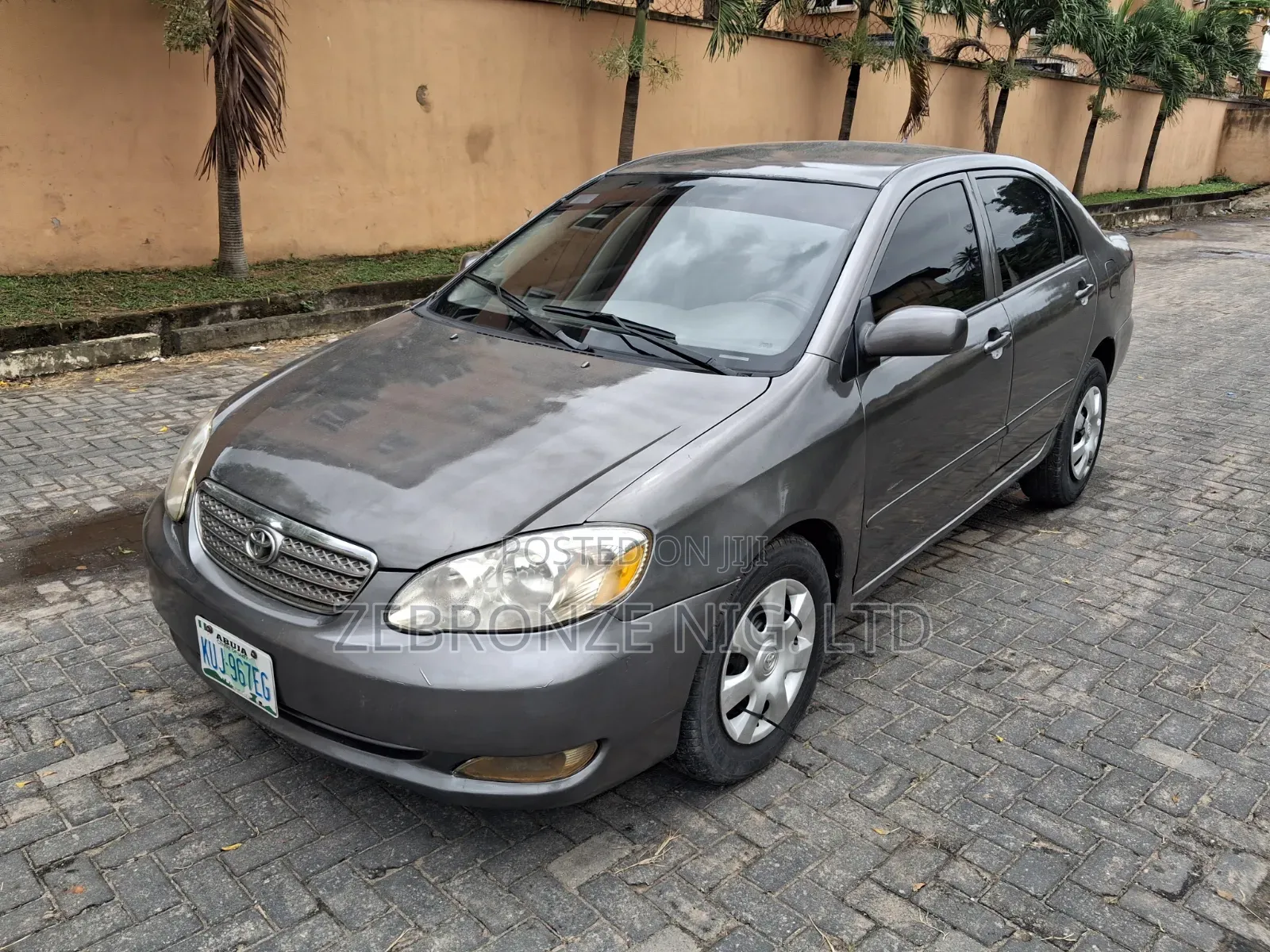 Toyota Corolla 2005 Gray