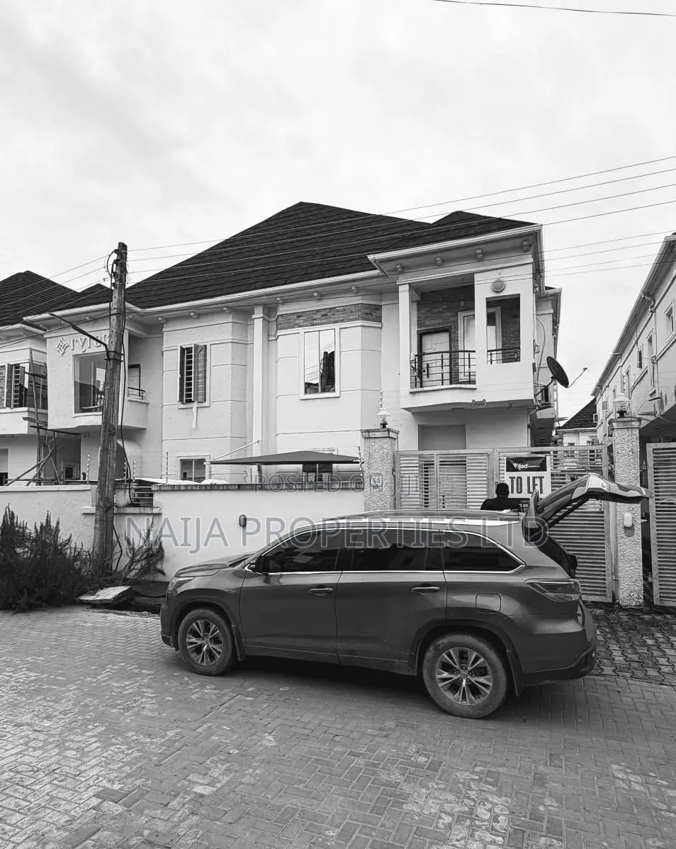 4bdrm Duplex in Ikota for rent