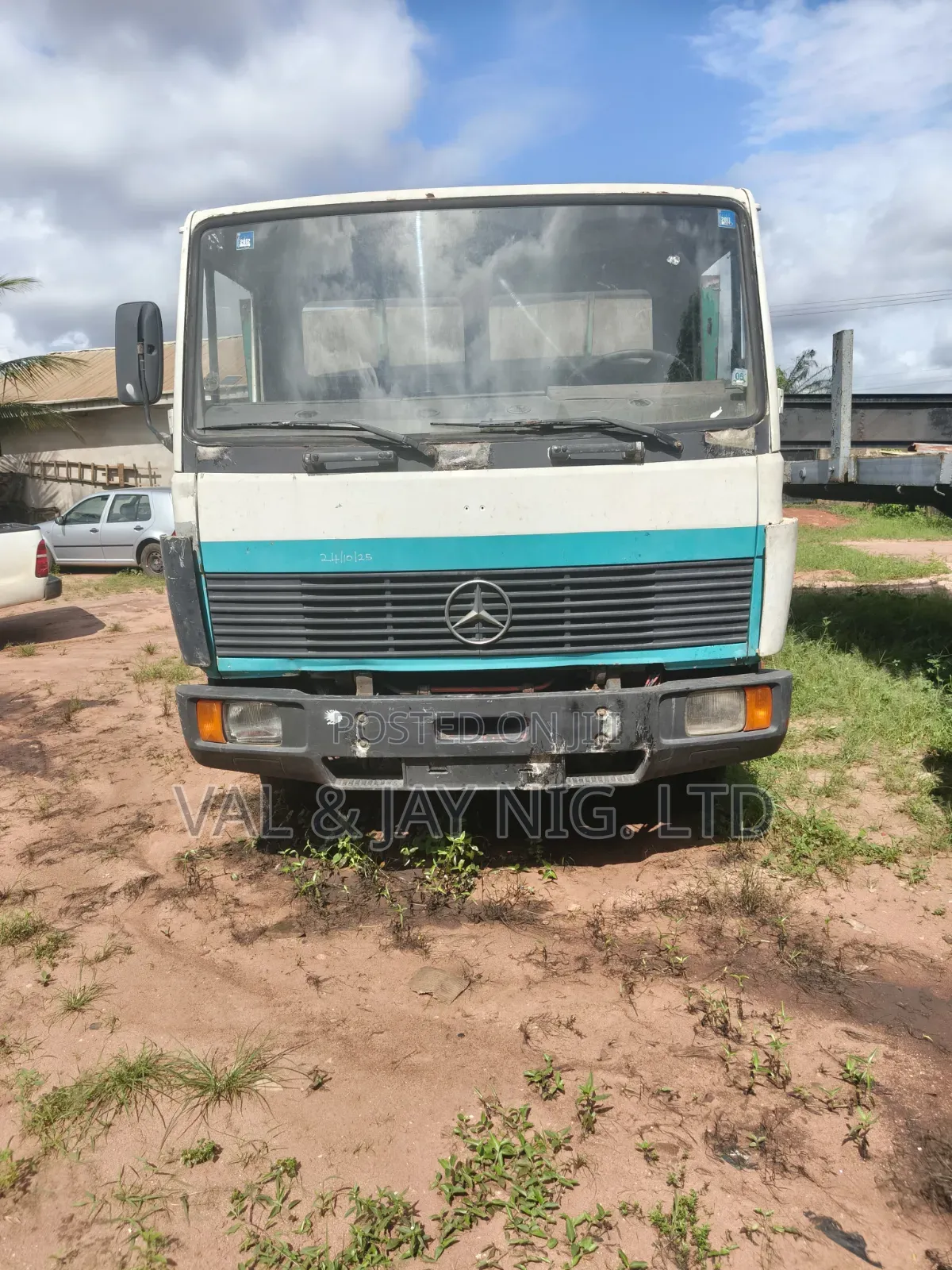 Mercedes Benz 814 Rigid Truck - 6 Cylinders Manual Injector