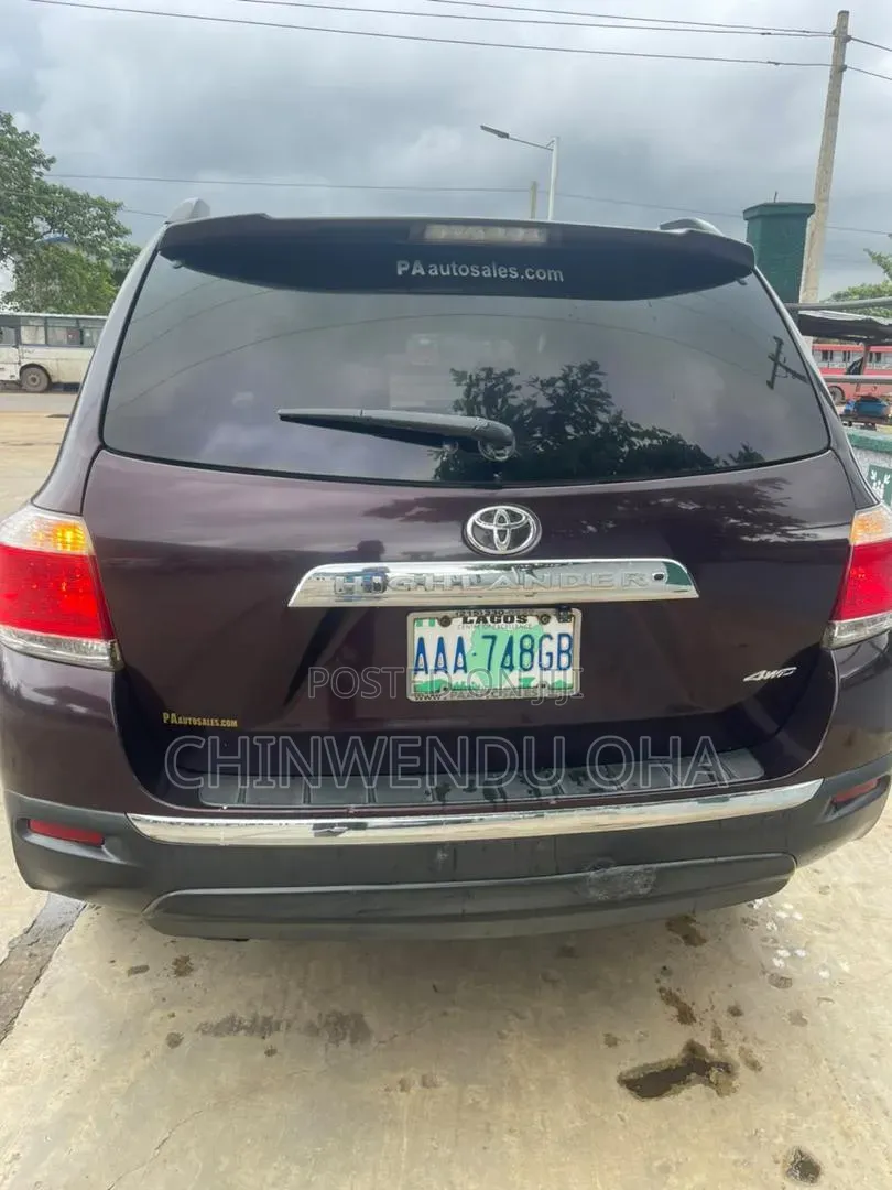 Toyota Highlander 2013 Red