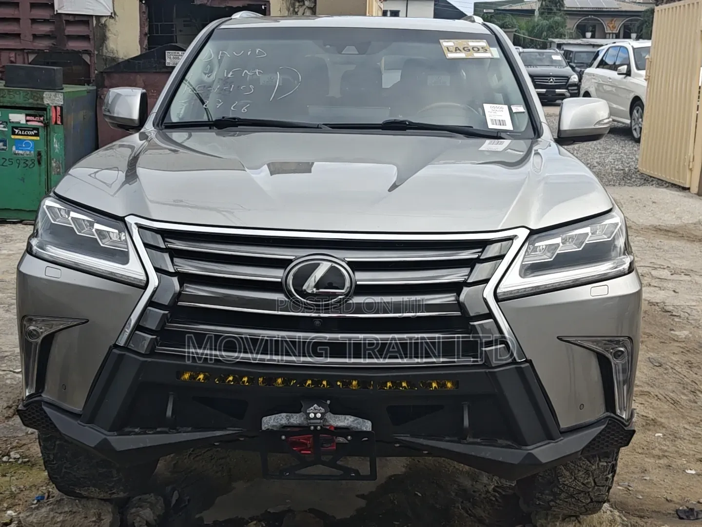Lexus LX 570 (5 seats) AWD 2019 Gold