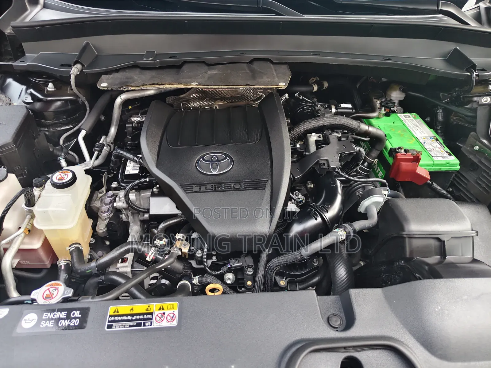 Lexus LX 570 (5 seats) AWD 2019 Gold