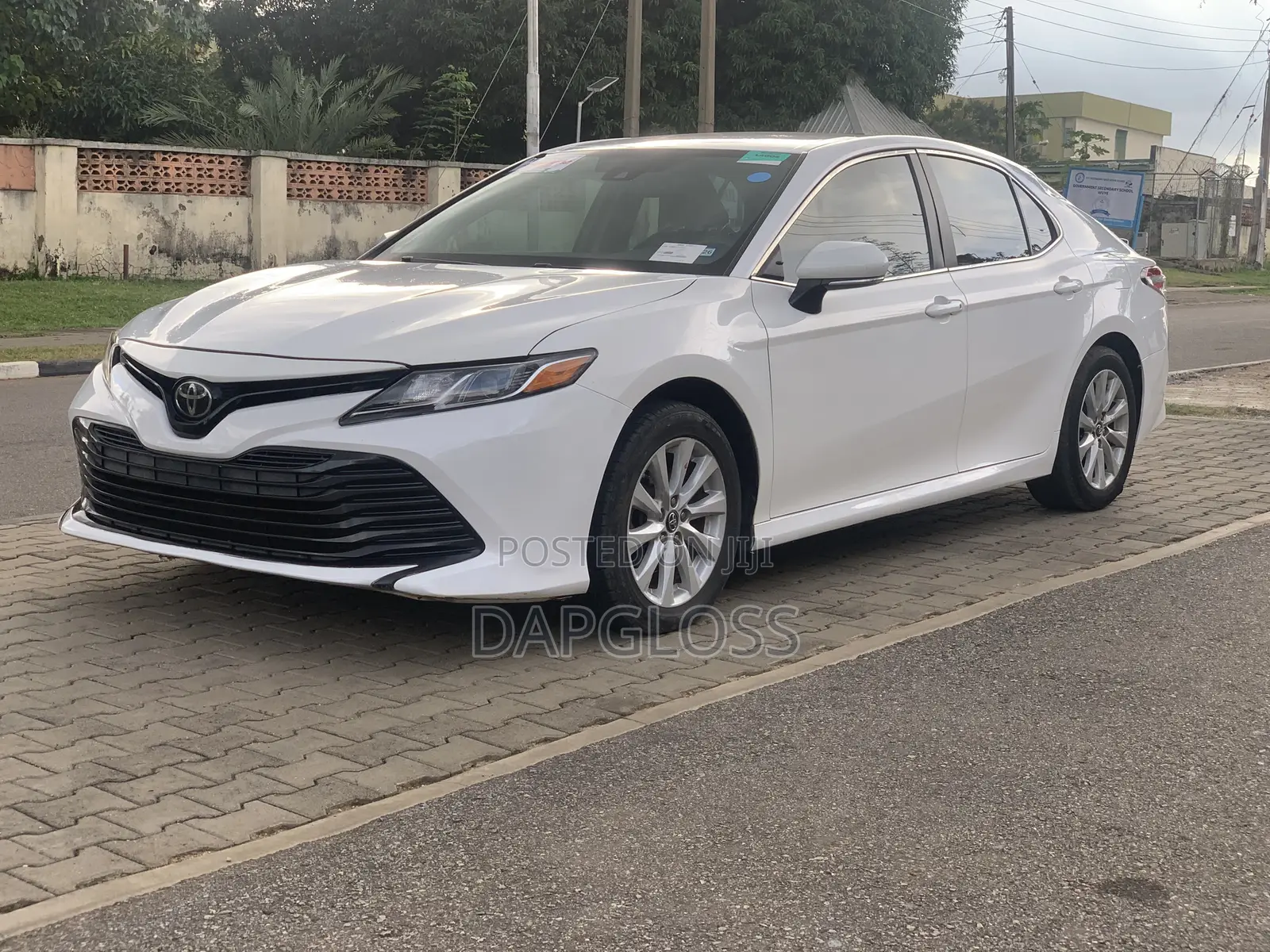 Toyota Camry 2018 White