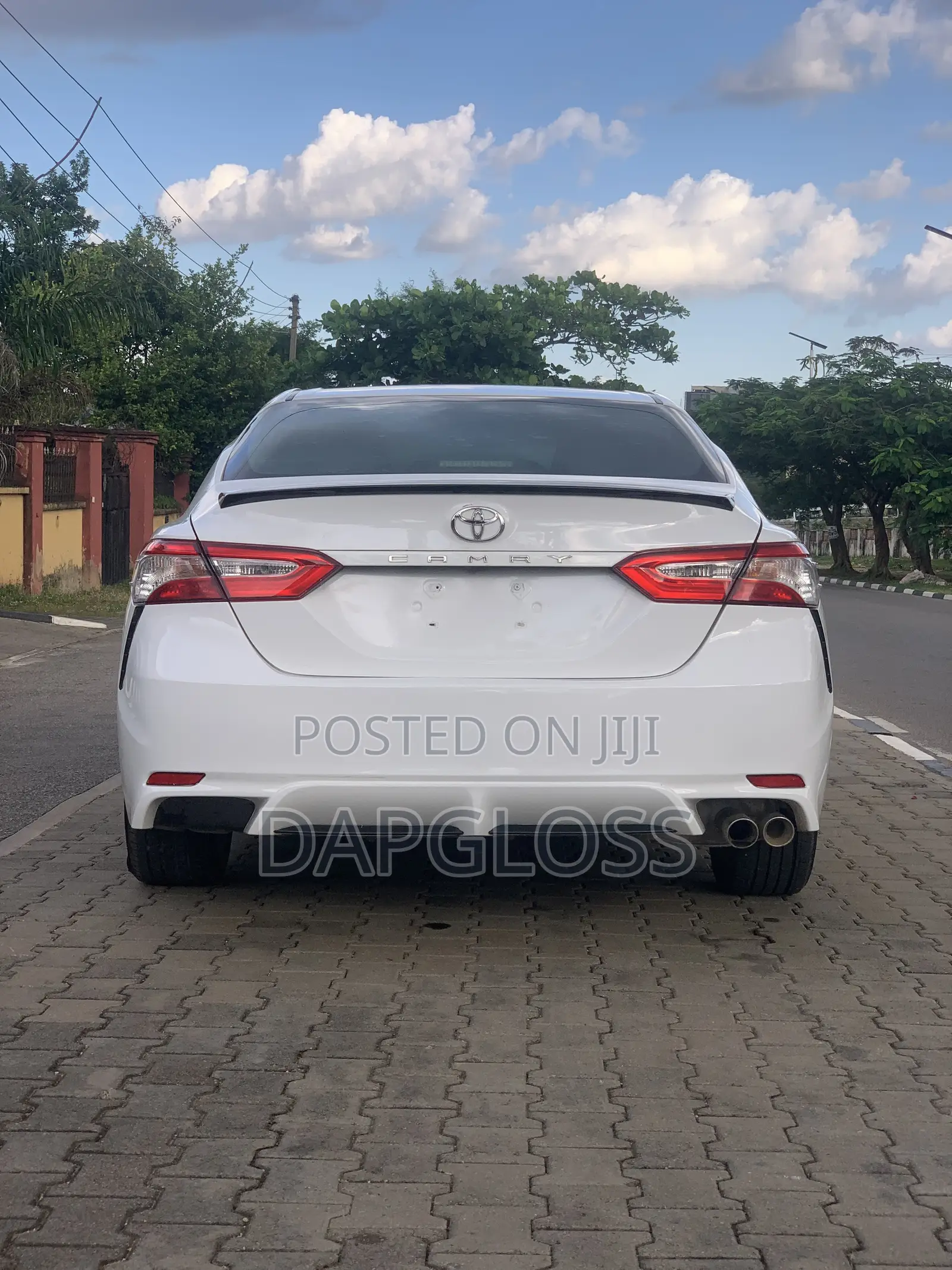 Toyota Camry 2018 White