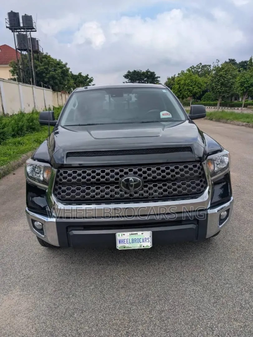 Toyota Tundra 2018 Black