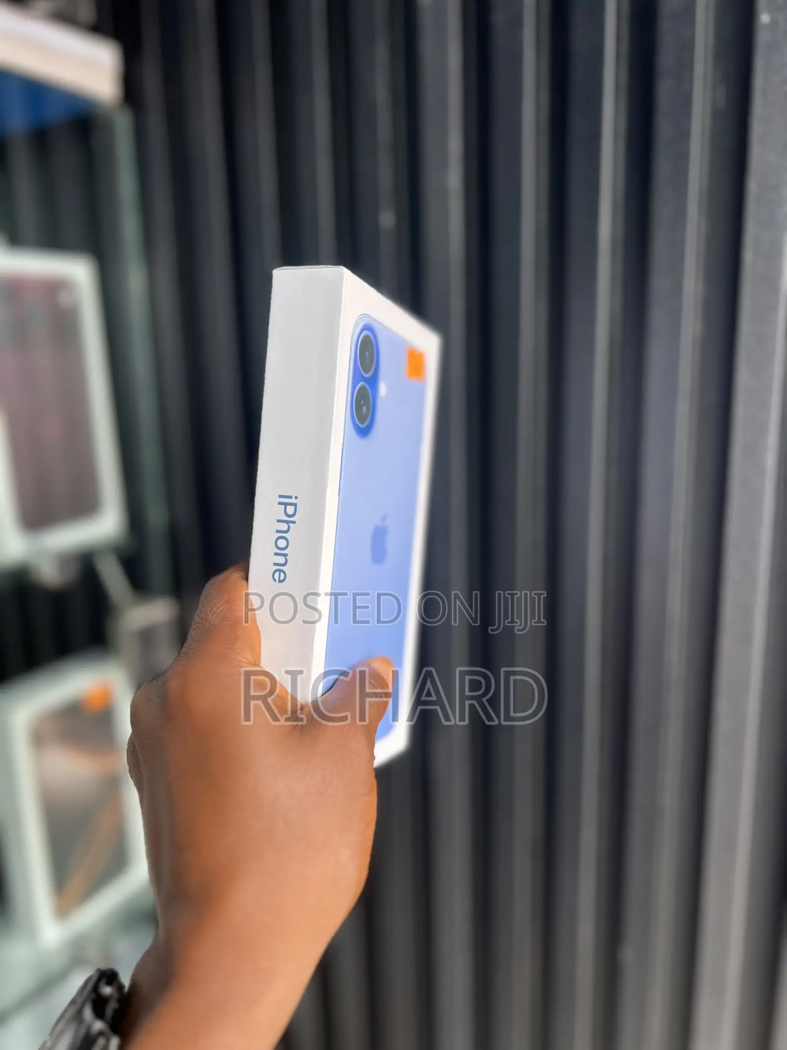 New Apple iPhone 16 Plus 128 GB Blue