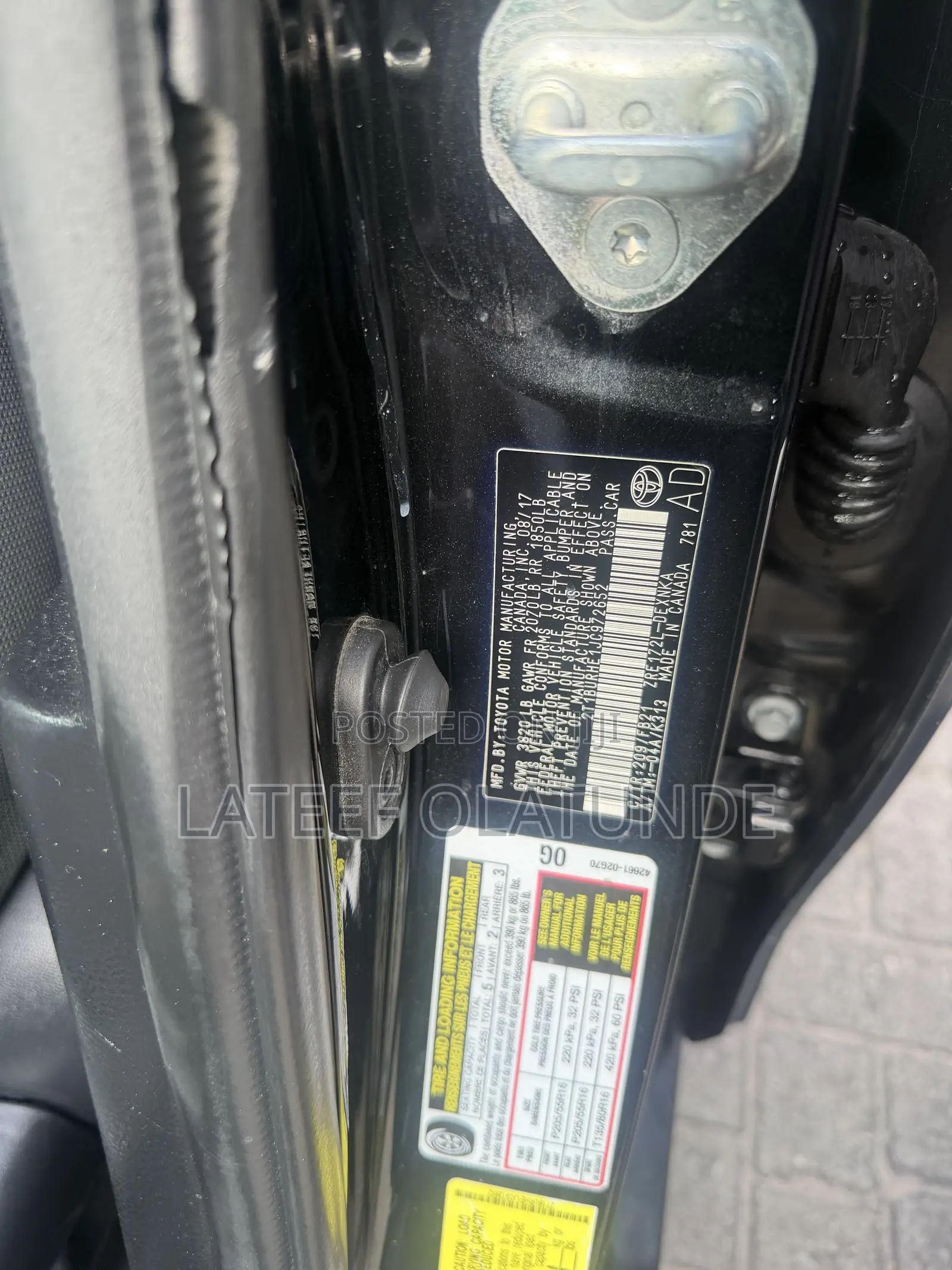 Toyota Corolla LE Eco (1.8L 4cyl 2A) 2018 Gray