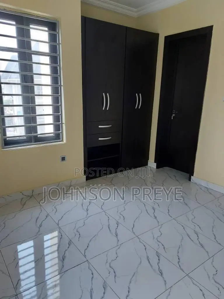 2bdrm Apartment in Chevron Lekki for rent
