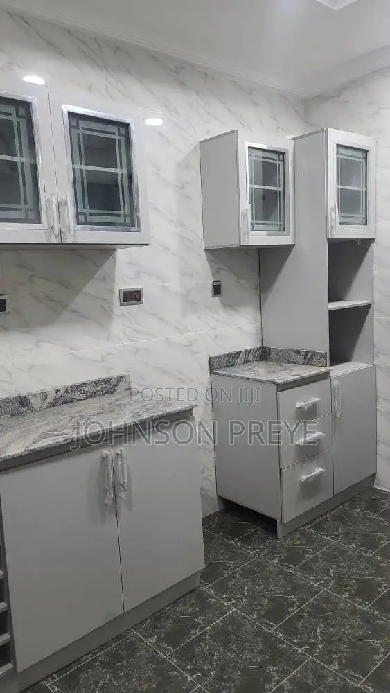 2bdrm Apartment in Chevron Lekki for rent