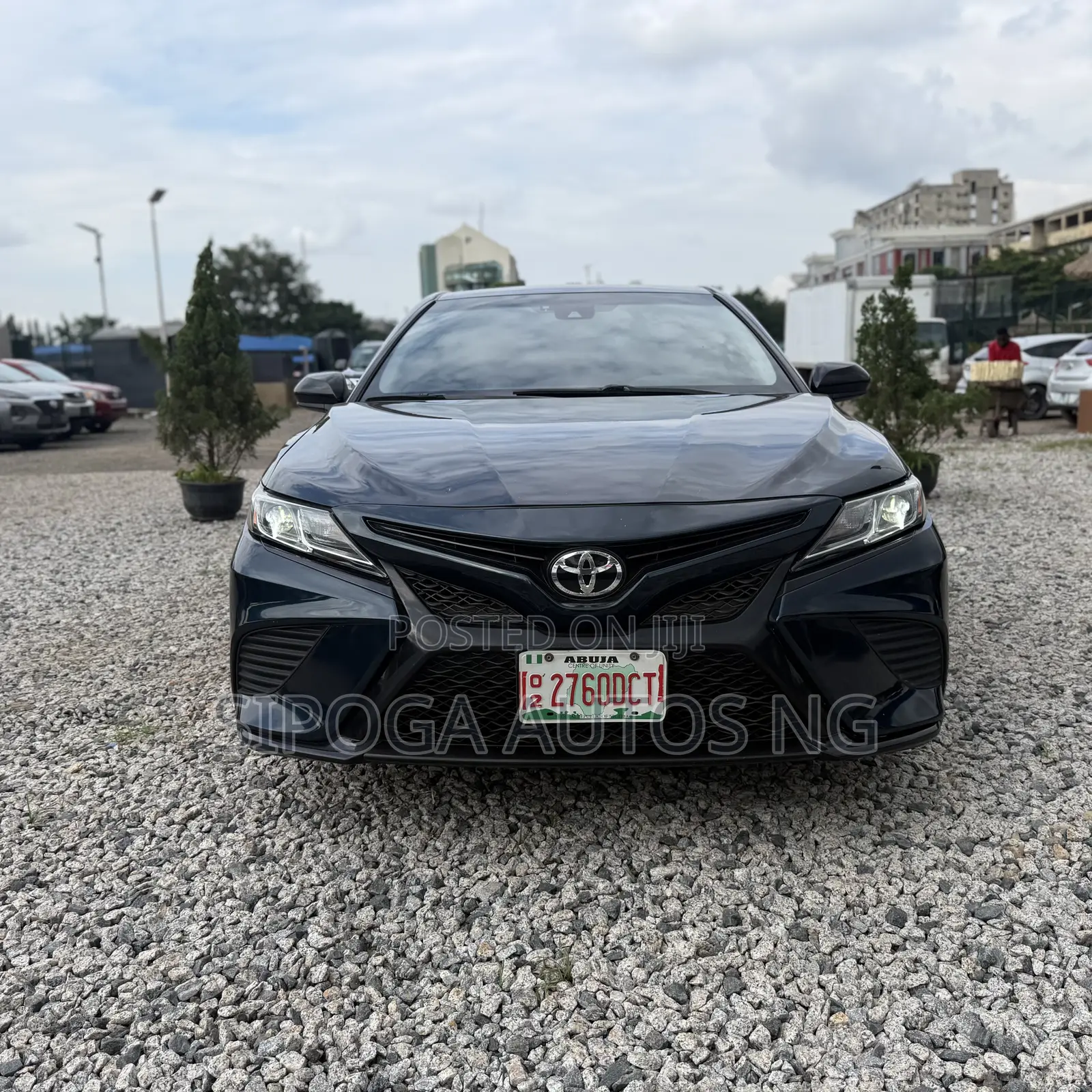 Toyota Camry SE FWD (2.5L 4cyl 8AM) 2018 Black
