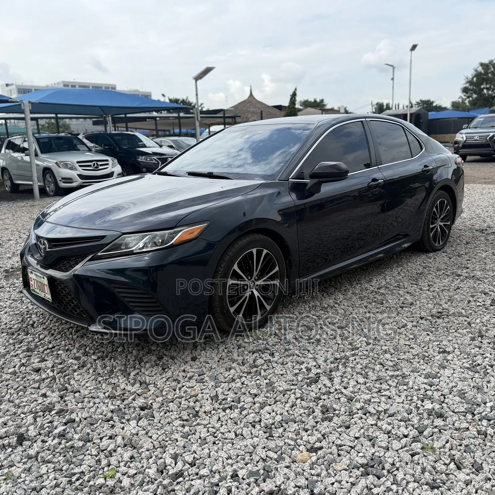 Toyota Camry SE FWD (2.5L 4cyl 8AM) 2018 Black